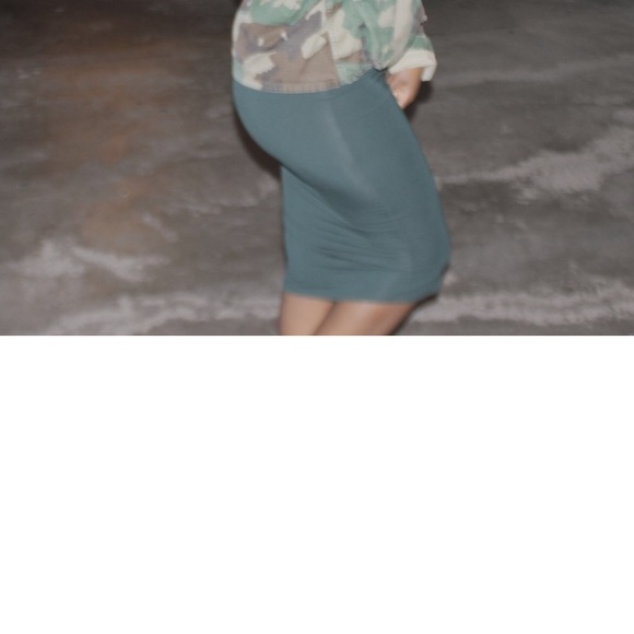 Hunter Green Midi Fitted Skirt - Picture 1 of 2